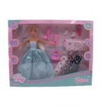 Muñeca Tiny fashion con accesorios